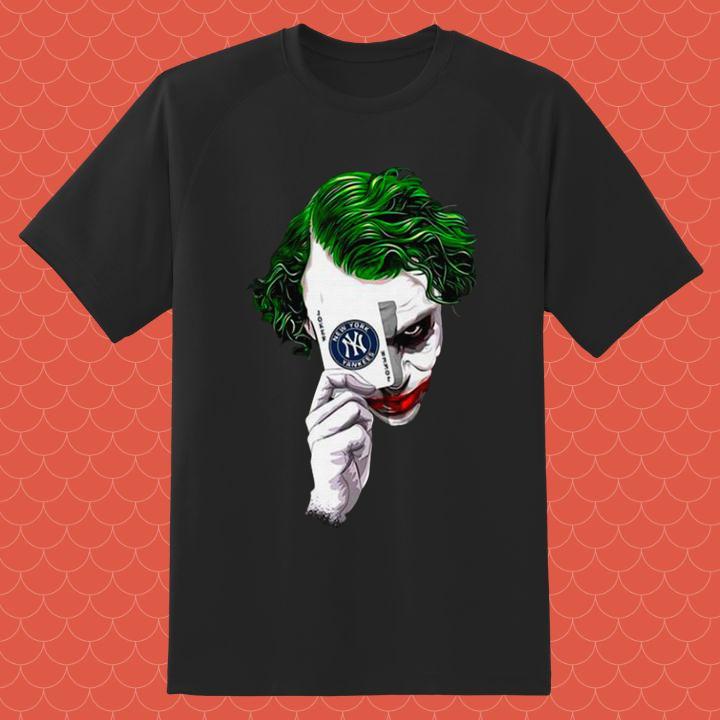 Funny Joker Hold Card New York Yankees T-Shirt
